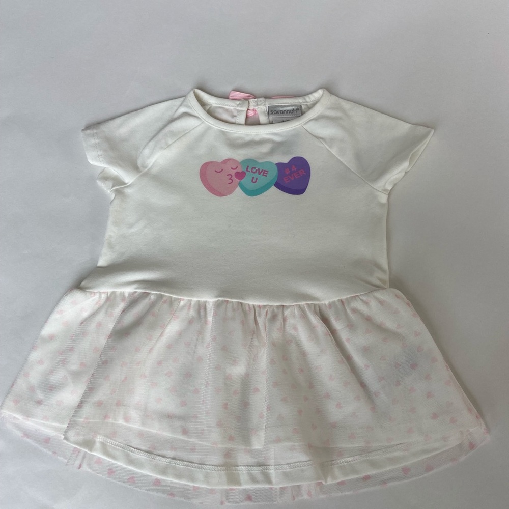 NWOT toddler girls graphic tee, size 12 months